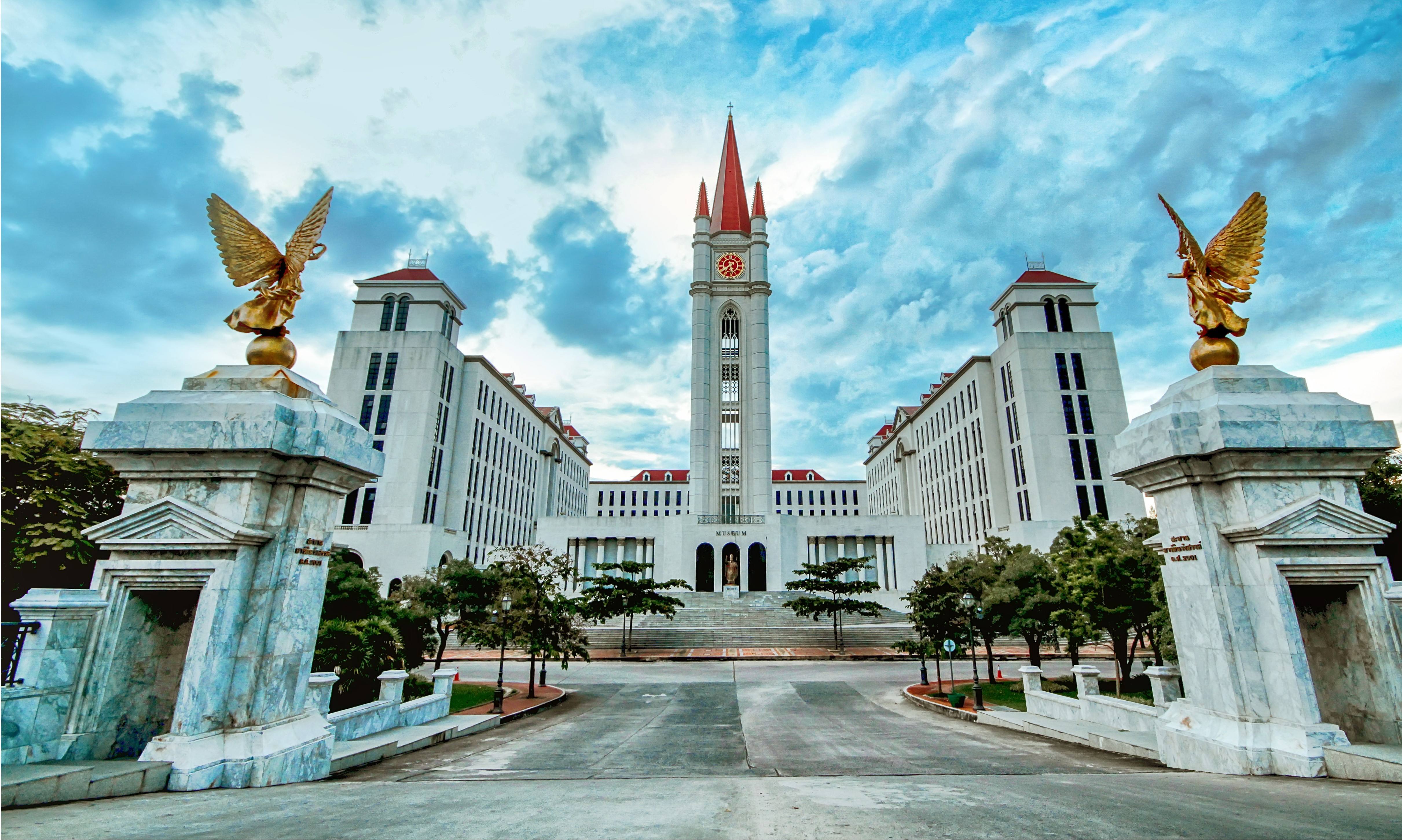 泰国易三仓大学 第 1 张